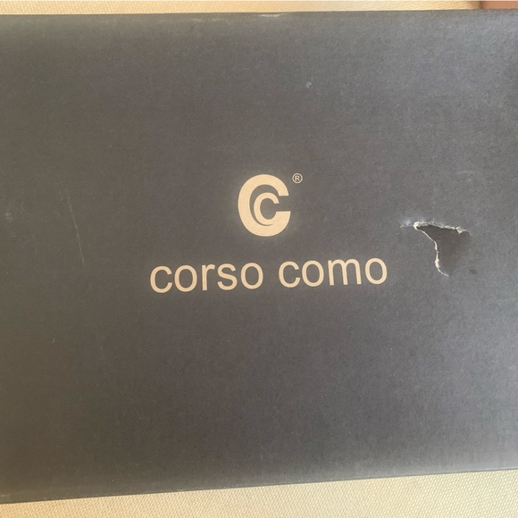 NEW in Box Corso Como “Lara” Leather Navy Blue Heels, Size 10M - Picture 7 of 8